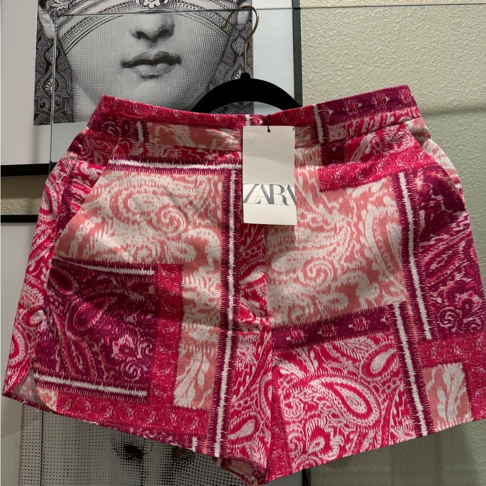 Zara Pink and White Paisley Shorts